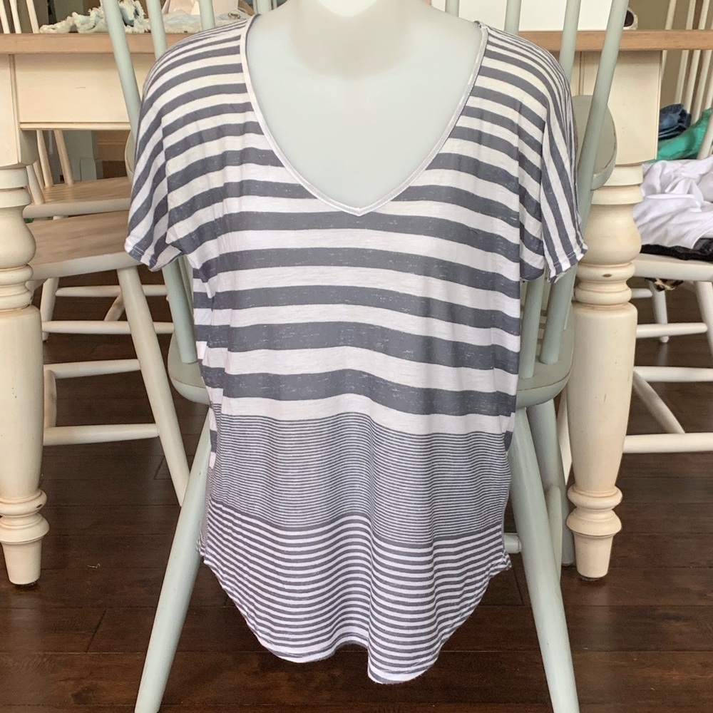 Ella Moss Striped Black and White Top‎